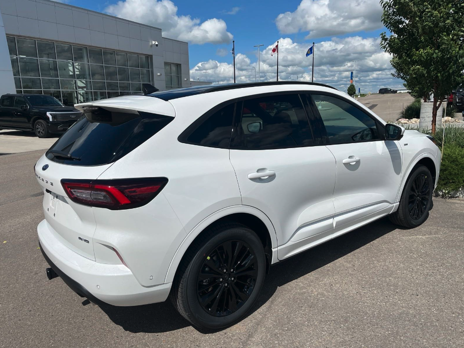White 2023 Ford Escape