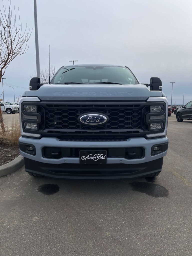 Front Grille of 2024 Ford Superduty Glacier Grey
