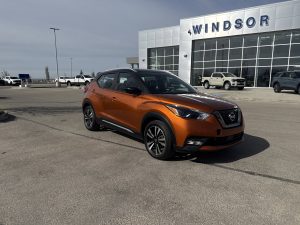 2020 Nissan Kicks SR